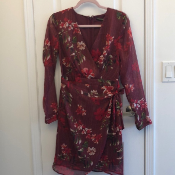 NWT Guess Camilla Floral Dress with Gold Threads Size 2 - Picture 1 of 12